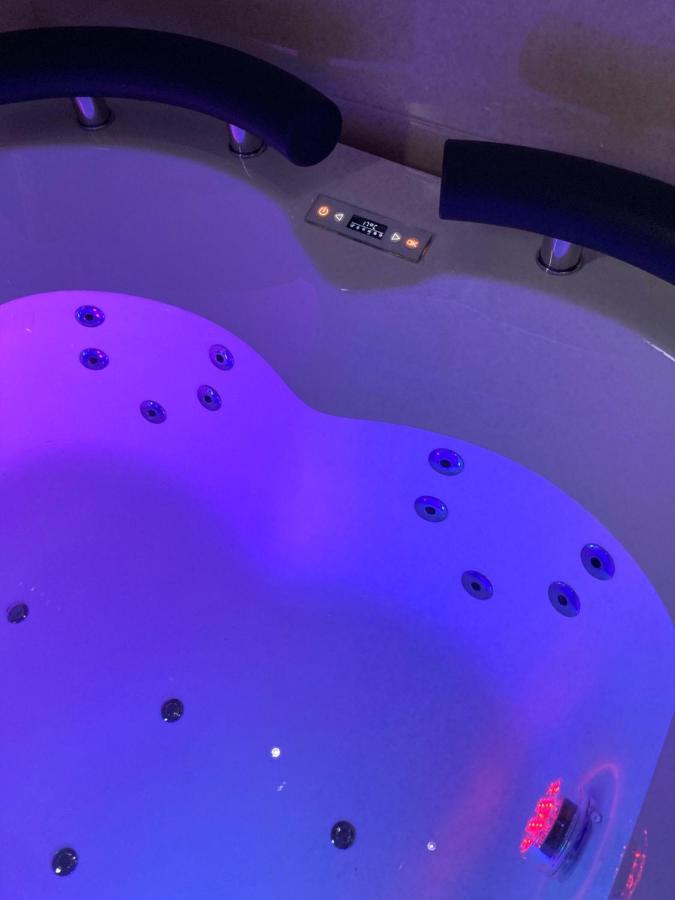 B&B La Reggia Di Rihanna Spa Caserta Exteriör bild