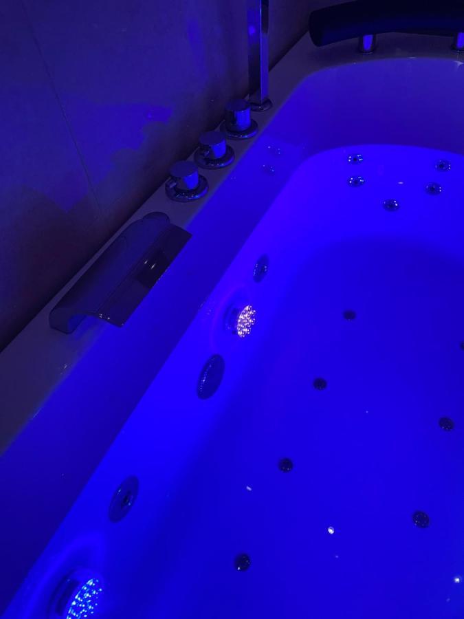 B&B La Reggia Di Rihanna Spa Caserta Exteriör bild