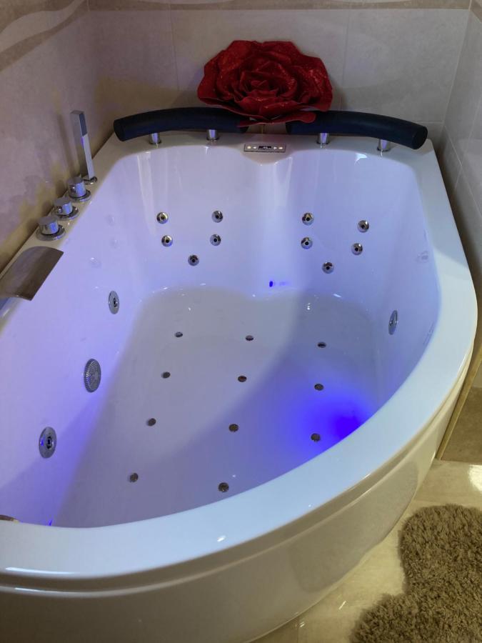 B&B La Reggia Di Rihanna Spa Caserta Exteriör bild
