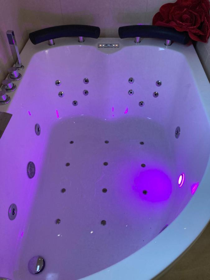B&B La Reggia Di Rihanna Spa Caserta Exteriör bild
